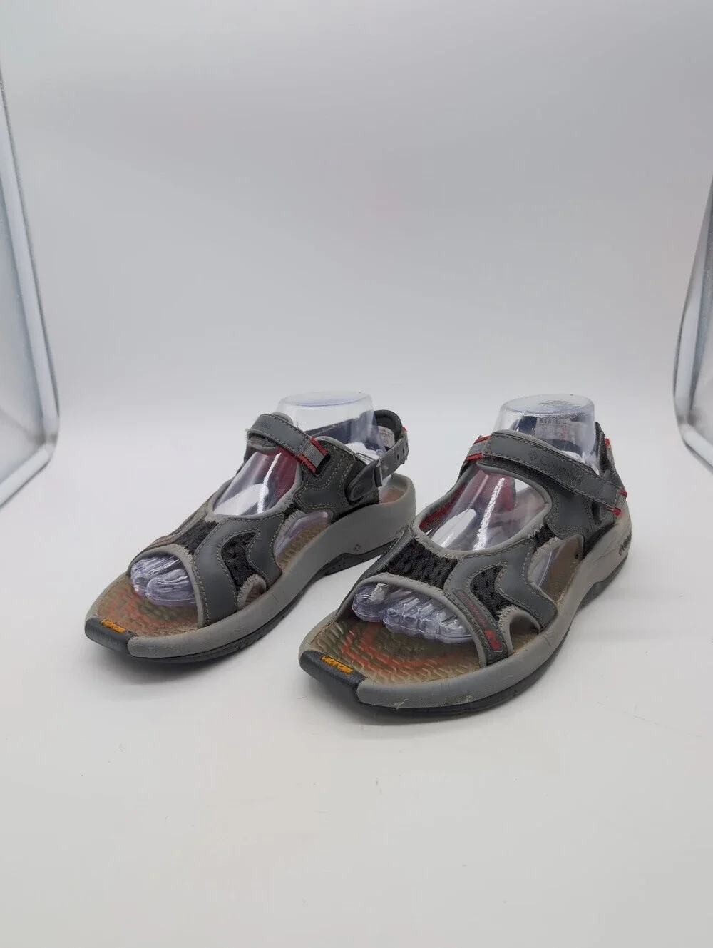 Men's Columbia Titanium Sz 7 Gray Outdoor Sport Sandals with Red Accents